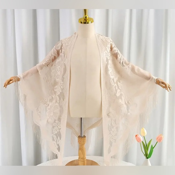 NIB chiffon Shawl one size only gray is left - Picture 4 of 4